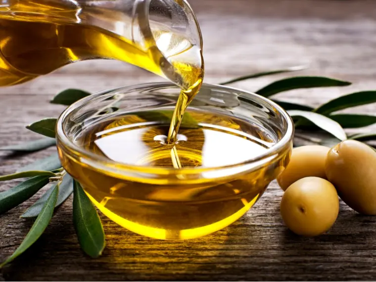 Можно ли использовать оливковое масло для растений? 5 неожиданных применений