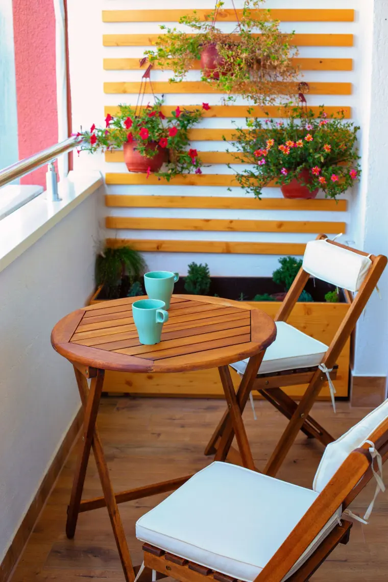 мебель для балкона небольшое пространство бистро стол и стулья